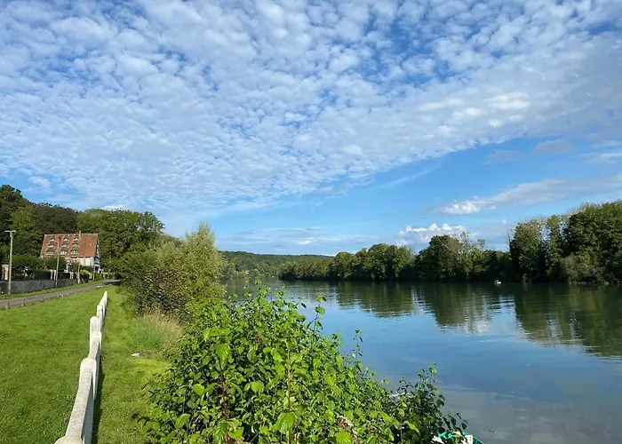 La Seine, Entre Riviere Et Foret De Fontainebleau