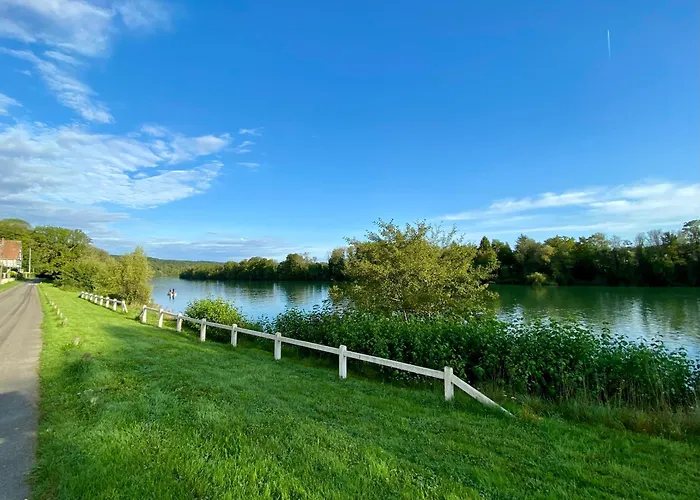 La Seine, Entre Riviere Et Foret De Fontainebleau